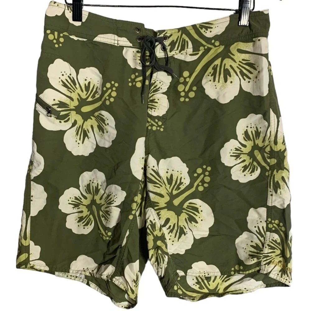 Patagonia Hawaiian Board Shorts men's Size 33 Nylon Green Ivory Floral  Logo